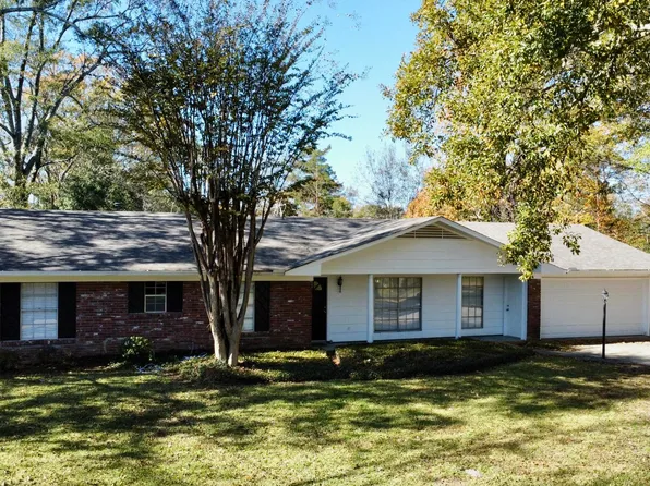 203 Hester St, Clinton, MS 39056