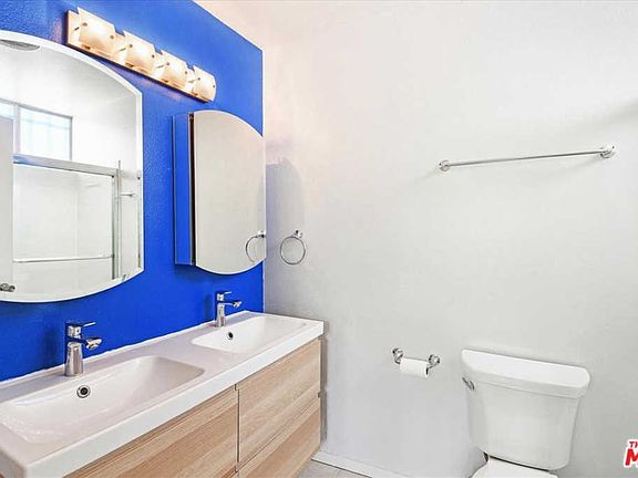 5th image of 960 N San Vicente Blvd APT 16