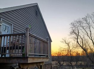 519 Green Bay Rd, Cedarburg, WI 53012