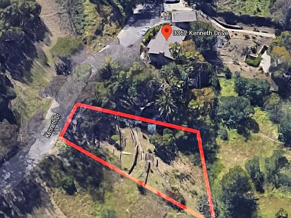 3rd image of 3362 Kenneth Dr