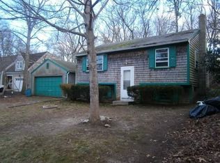 8 Woodland Ave, Mashpee, MA 02649