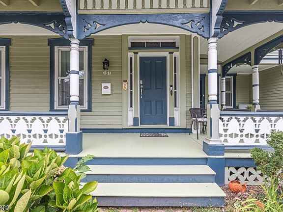 Private entrance to upstairs unit.