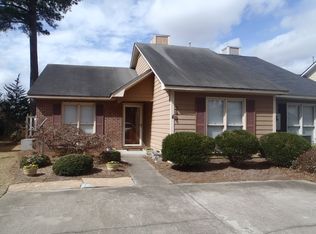 209 Charmant Rd, Lumberton, NC 28358