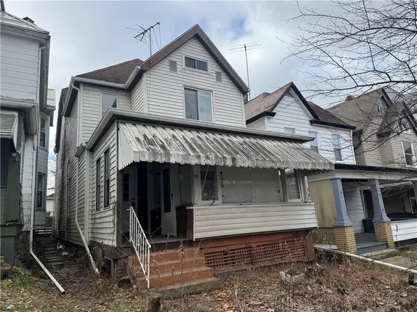 166 Grant Ave, Vandergrift, PA 15690