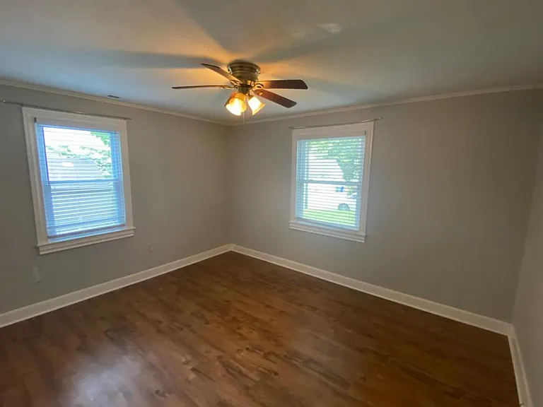 105 Sewanee Ave — Photo 11