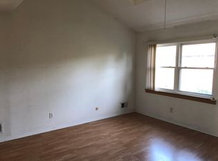 401 Merrywood Dr, Edison, NJ 08817