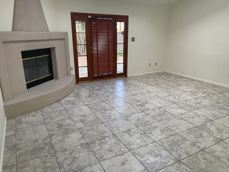 1618 Marquis Ln — Photo 3