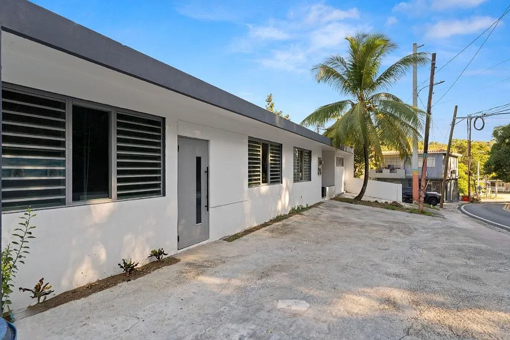 2 bed, 1.0 bath, 1427 sqft, $1,500 — Photo 2