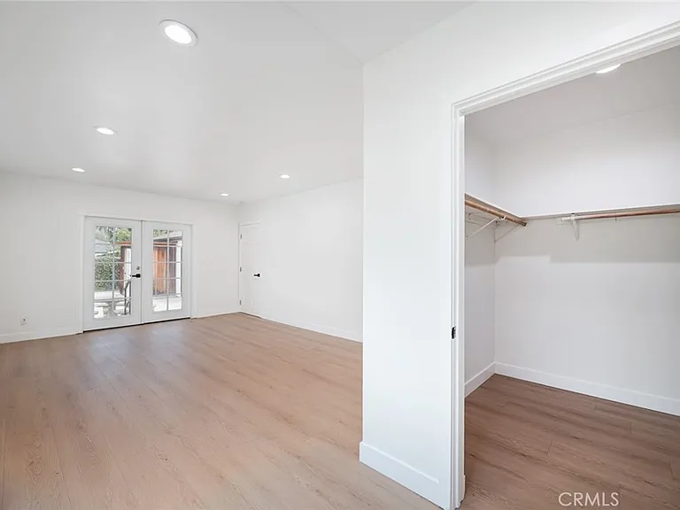 15147 Otsego St — Photo 21