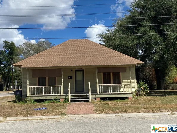 1308 N Moody St, Victoria, TX 77901
