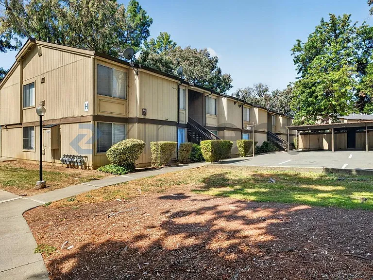 355 Parkview Ter #H-7 — Photo 1