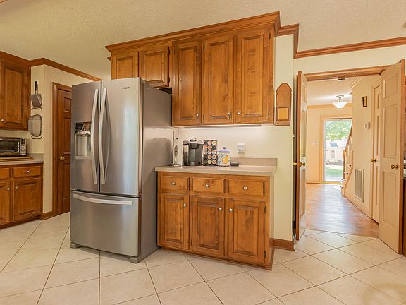 5th image of 1956 Wilton Cir