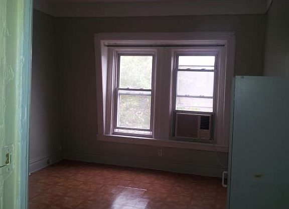 4th image of 1181-1183 E 178th St