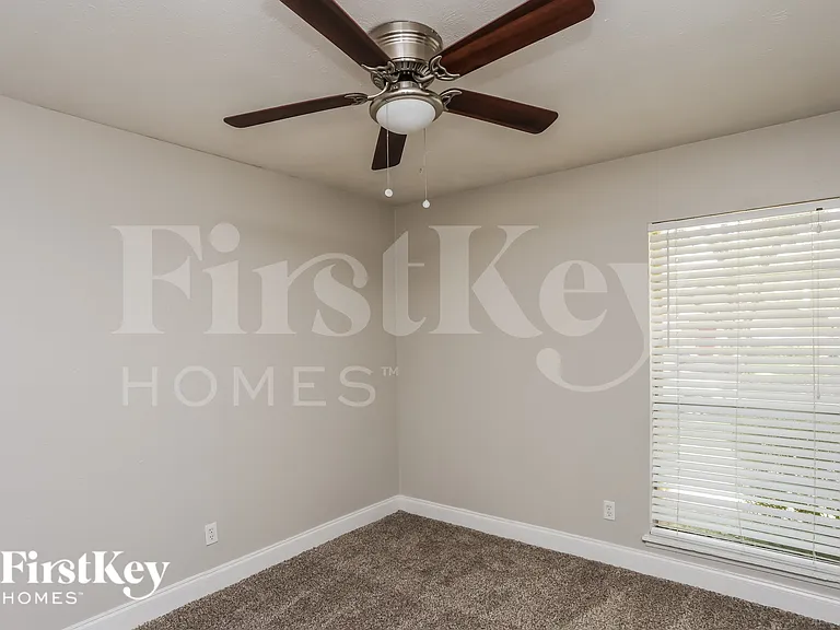 6418 Briar Knoll Dr — Photo 6