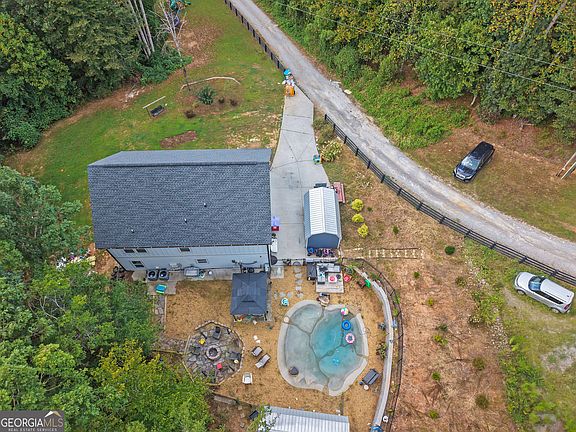 2nd image of 914 Lower Bethany Rd