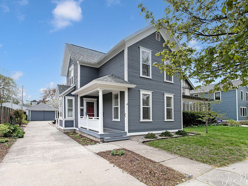 1st image of 70 W 12th St