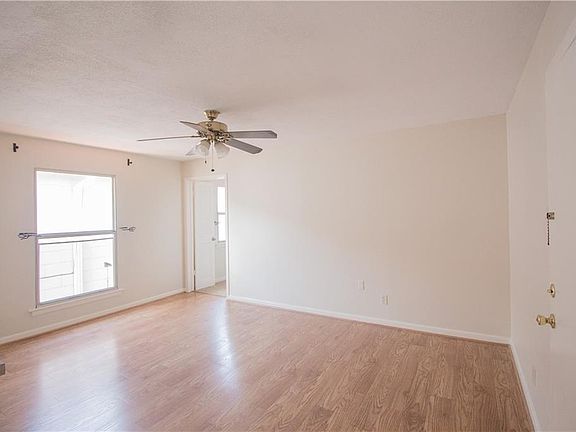3rd image of 4510 Abbott Ave #D