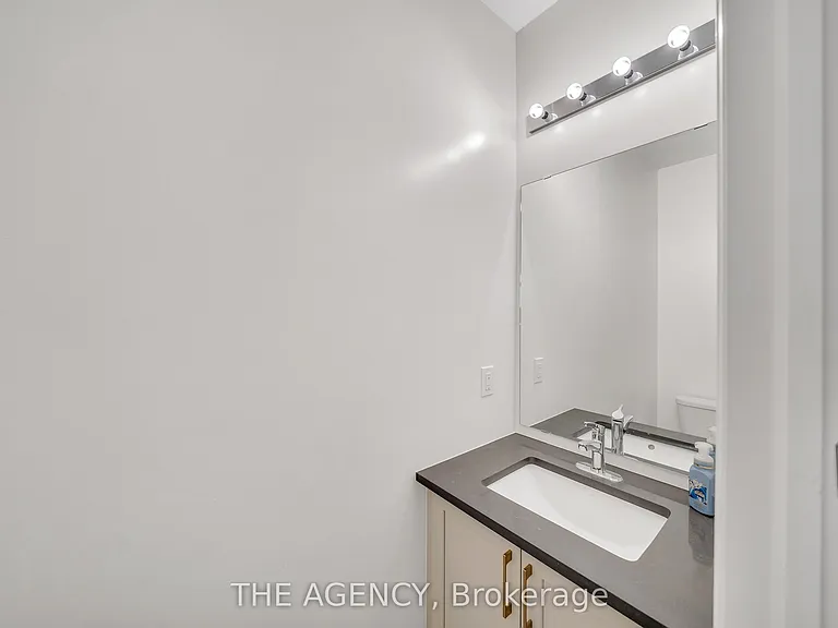 275 Port Darlington Rd — Photo 11