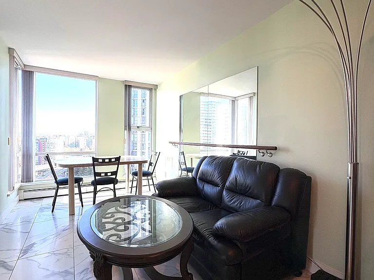 1008 Cambie St #2005 — Photo 2