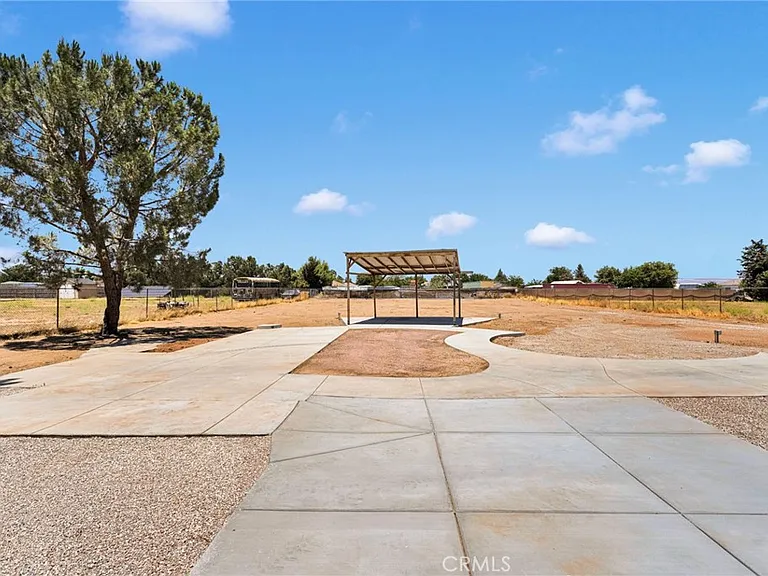 15262 El Centro St — Photo 45