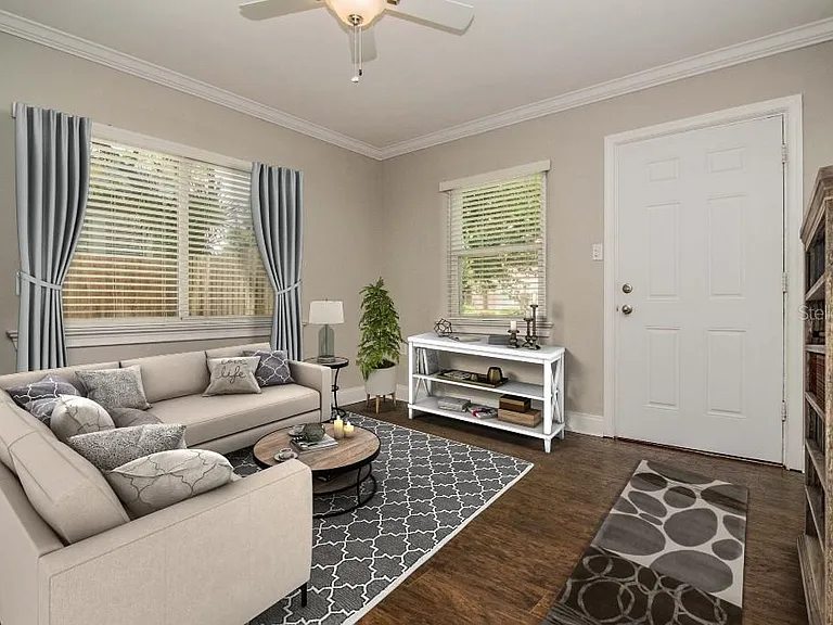411 S Albany Ave #1 — Photo 3