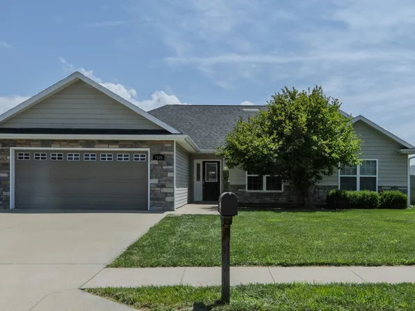 7520 W Golden Willow Dr, Columbia, MO 65202