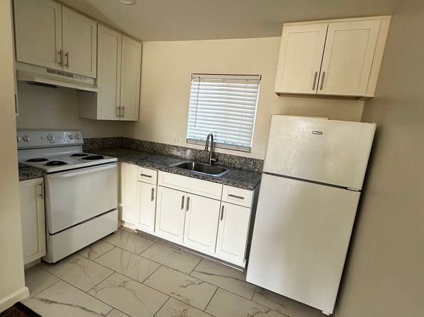 1925 Santa Paula Dr #104