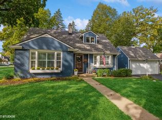 66 S Slusser St, Grayslake, IL 60030