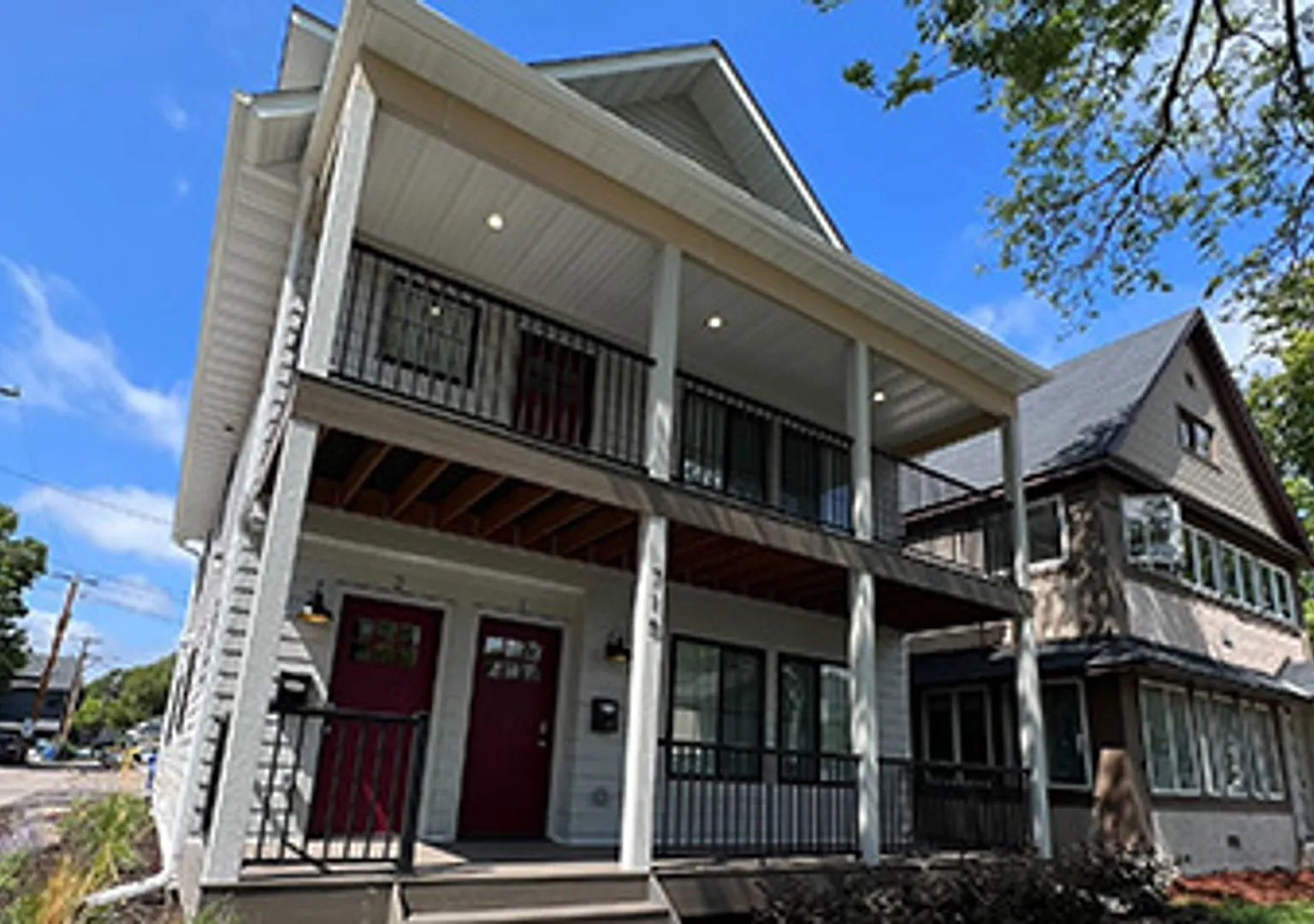 1125 8th St SE — Photo 1