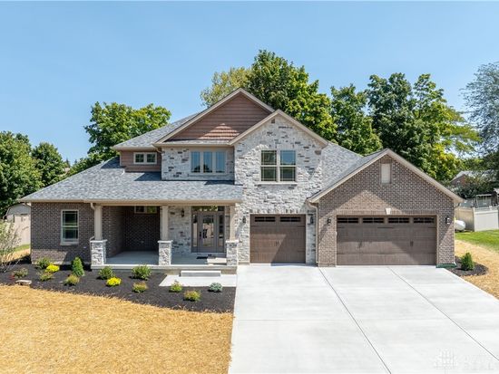 1360 Roundhill Dr, Hamilton, OH 45013