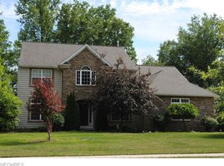 32085 Ventanas Cir, Avon Lake, OH 44012