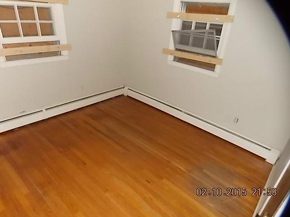 5th image of 333 Ferris Ave