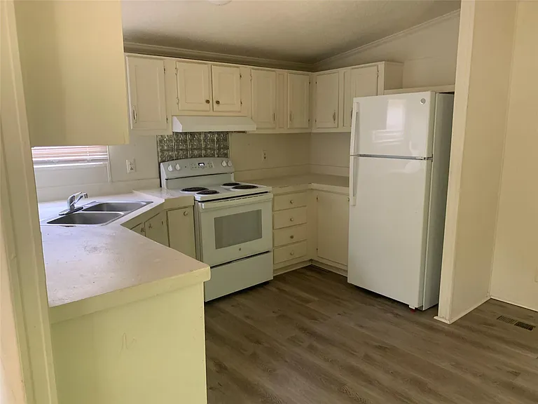 9903 Cheryl Lynn Rd — Photo 4