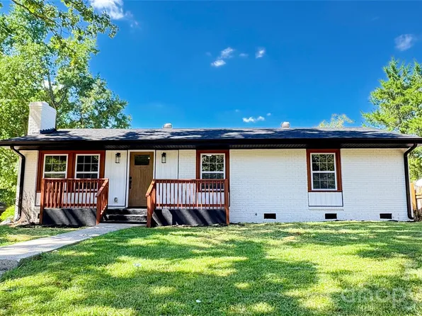 801 Dobson Dr, Charlotte, NC 28213