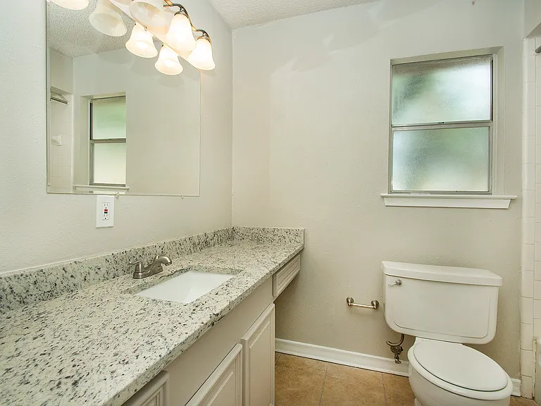12833 Pandora Dr — Photo 24