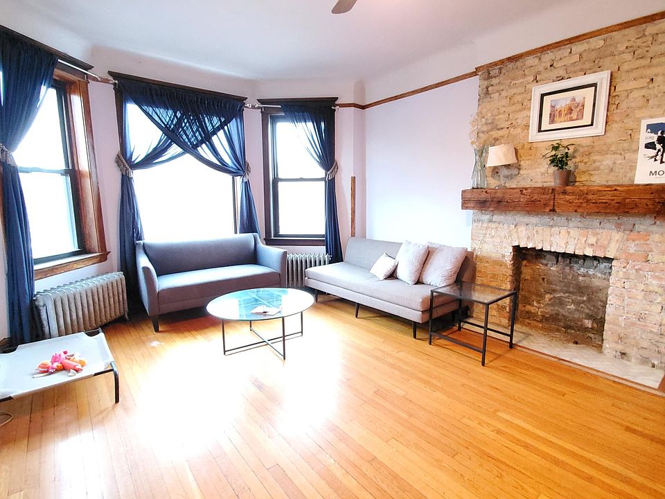 1st image of 823 W Diversey Pkwy #3