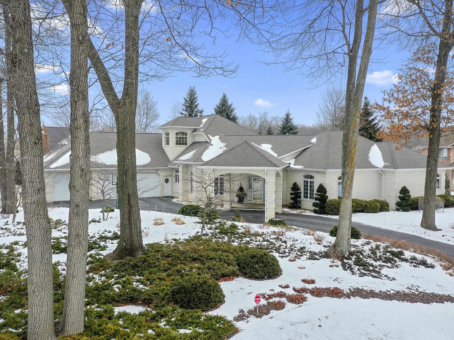 2946 S Telemark Cir, Green Bay, WI 54313 Zillow