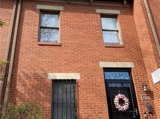 426 Lockhart St, Pittsburgh, PA 15212