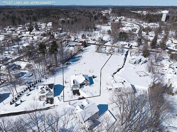 2nd image of 8 Thistle Way