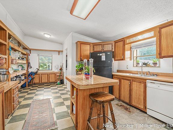 4th image of 9163 Elderberry Ln