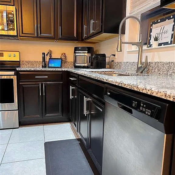 2510 Sedge Grass Way — Photo 12
