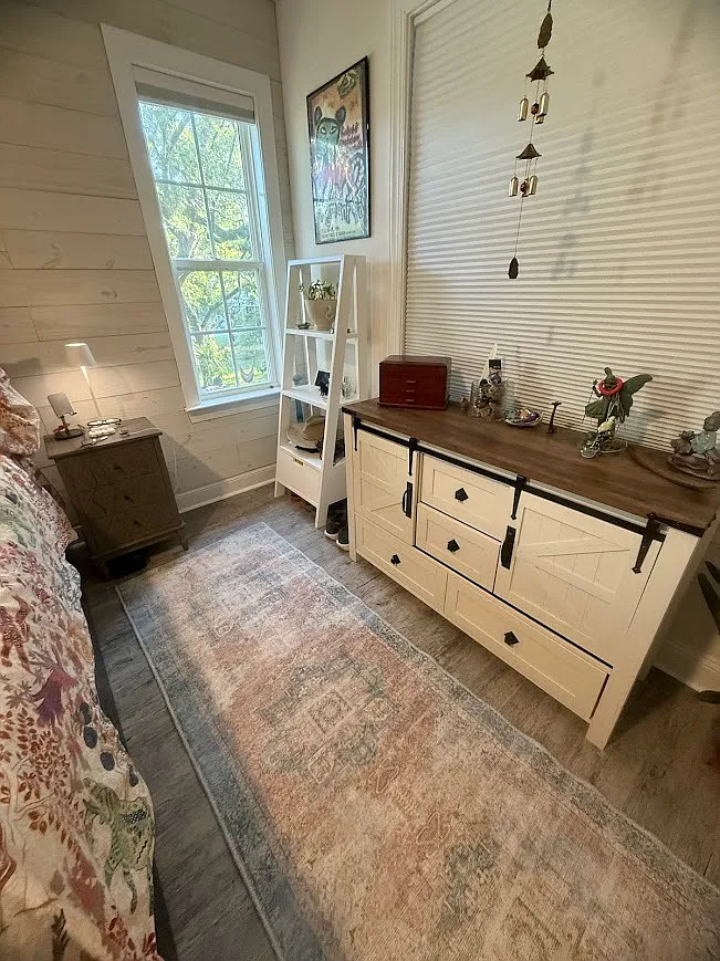 406 Caverly Lane - . — Photo 4