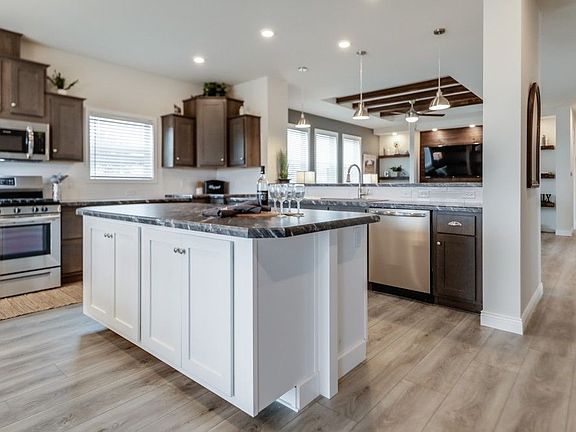 3rd image of 4783 Farmingdale Dr #Pk8l8g