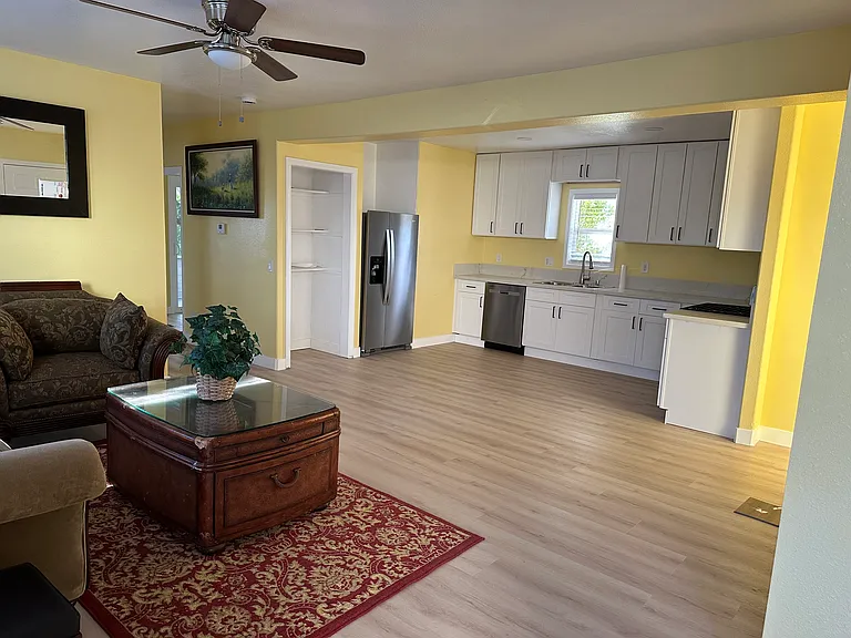6052 Brooklyn Ave — Photo 18