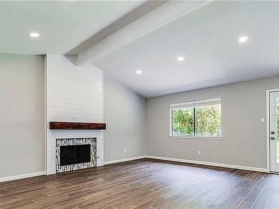 2nd image of 311 Kimberly Dr