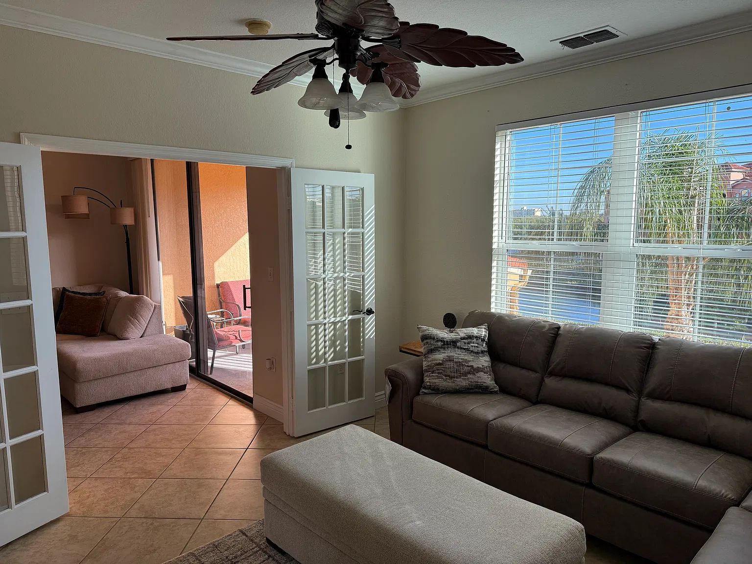 1 bed, 980 sqft, $2,200 — Photo 3