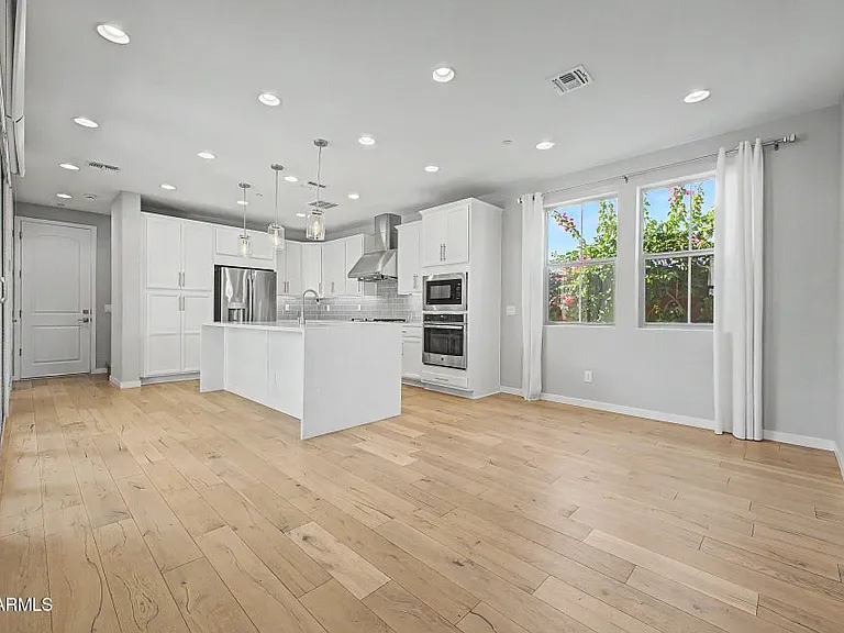 1941 S Wallrade Ln — Photo 6