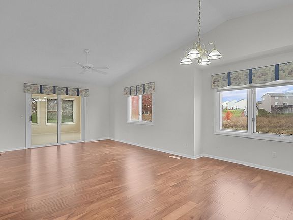 3rd image of 6527 Wood Dora Dr SE