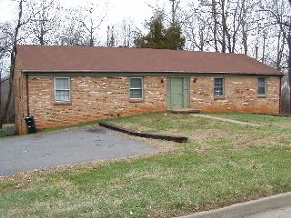 Building Photo 4