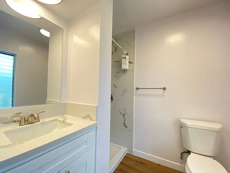 511 N Kenmore — Photo 13